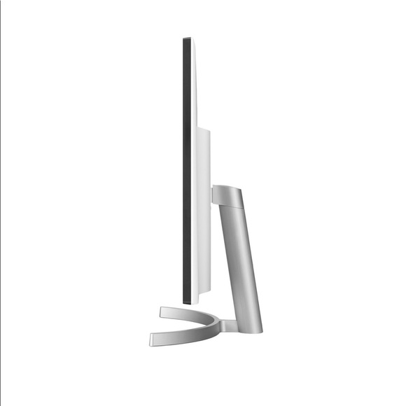 LG UHD Monitor 4K 31.5” - Picture 4 of 6